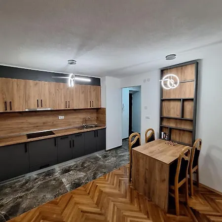 アパート Centar *